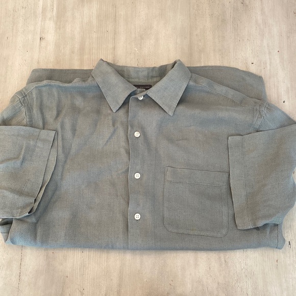 Banana Republic Irish linen button down shirt - Picture 2 of 4